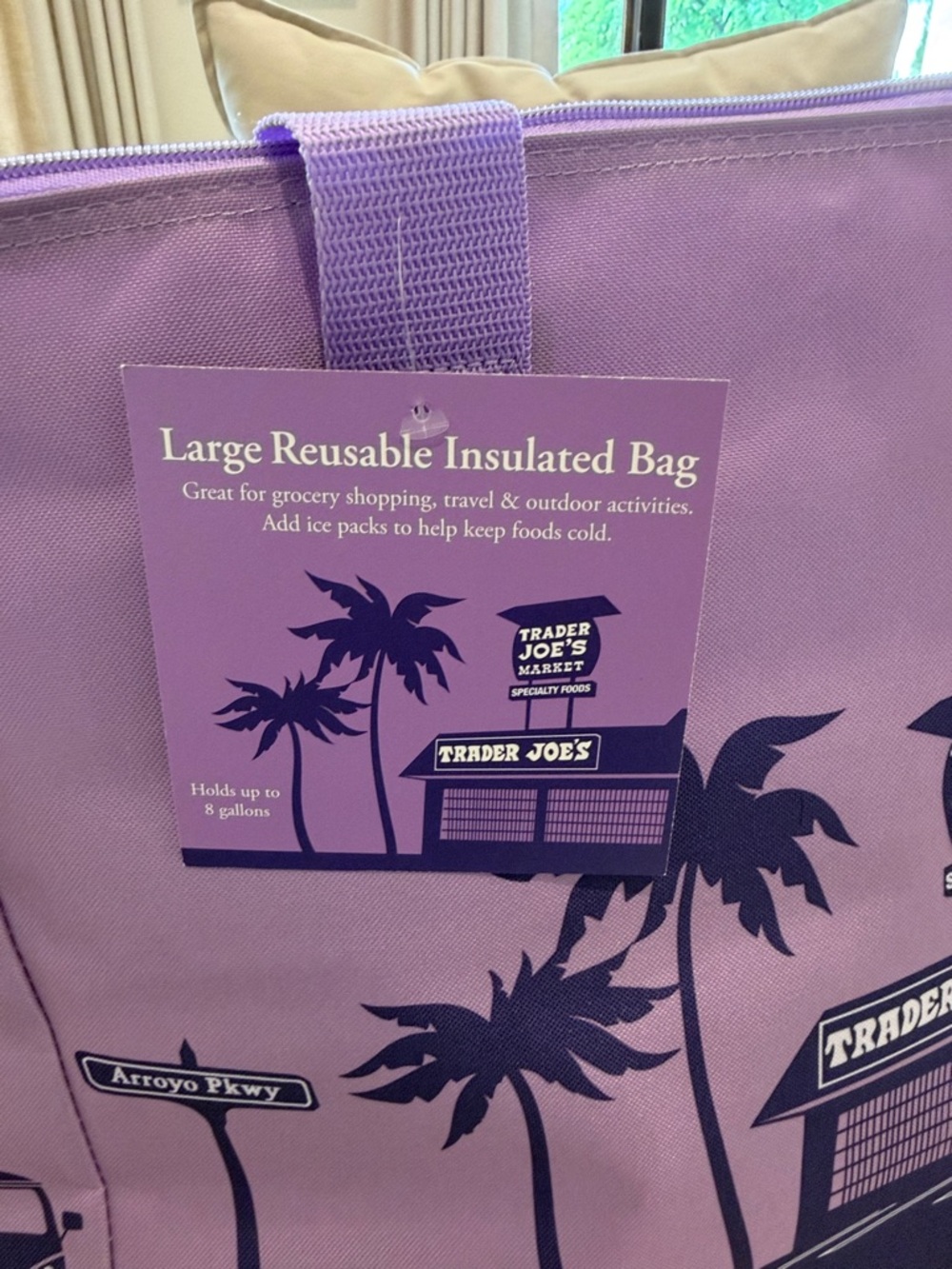 Trader Joe's Large Reusable Insulated Purple/lavender Bag - Picture 8 of 8